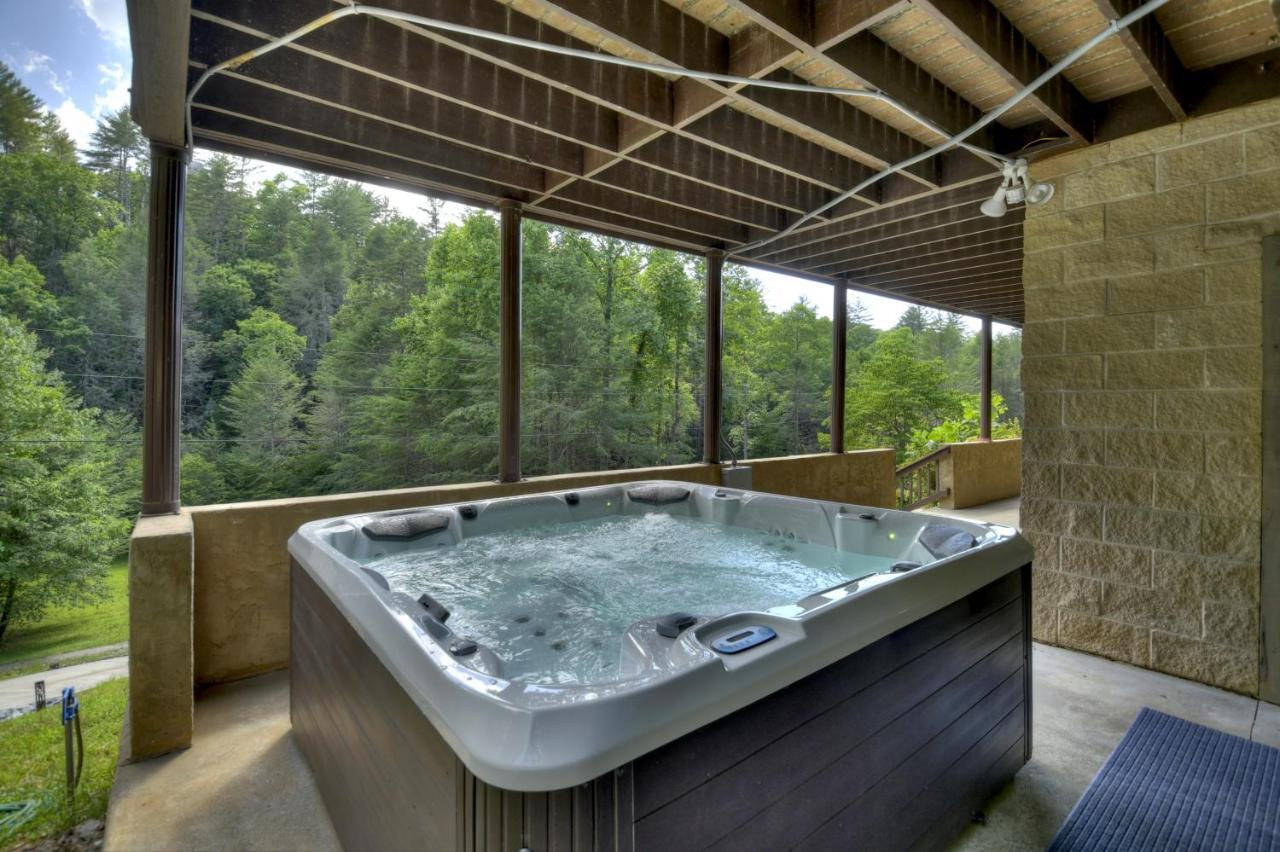 The Chariot - Creek Front With Hottub, Fire Pits, Billiards, Ev Charger - Sandalwood Stays Blue Ridge Exterior photo
