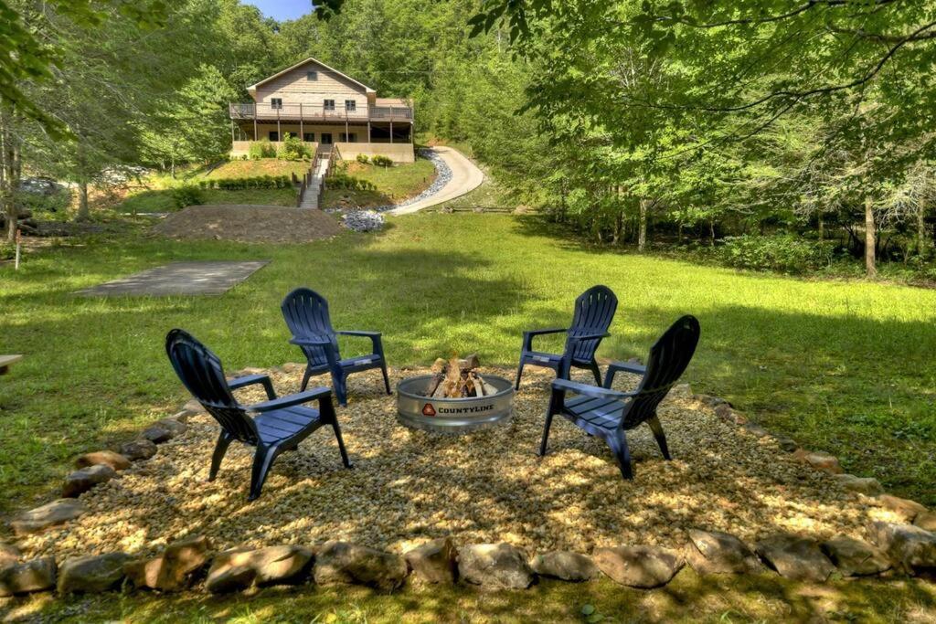 The Chariot - Creek Front With Hottub, Fire Pits, Billiards, Ev Charger - Sandalwood Stays Blue Ridge Exterior photo